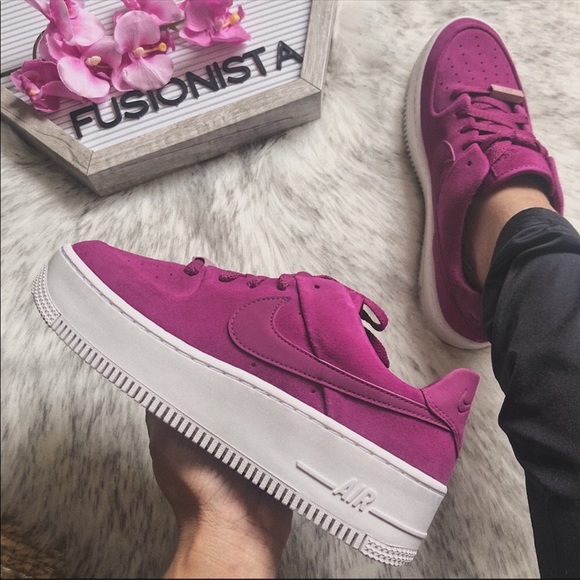 Nike Shoes - NWT🍭 Rare Nike Air Force 1 Sage Platform 6W